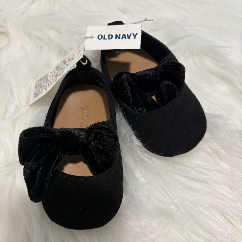 Old Navy Black Kids Shoes with Bow
